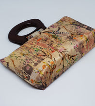 Load image into Gallery viewer, Silk Floral Wooden Handle